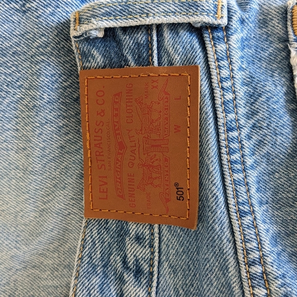 Levi's 501 Original Jeans - 28" inseam - Picture 5 of 5